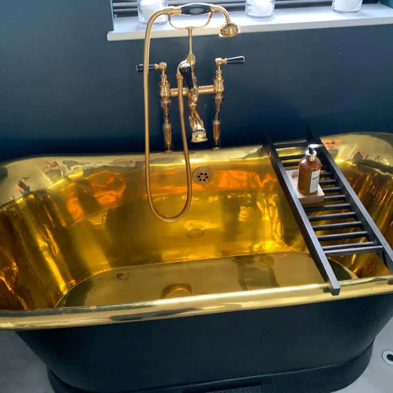 Bathtub